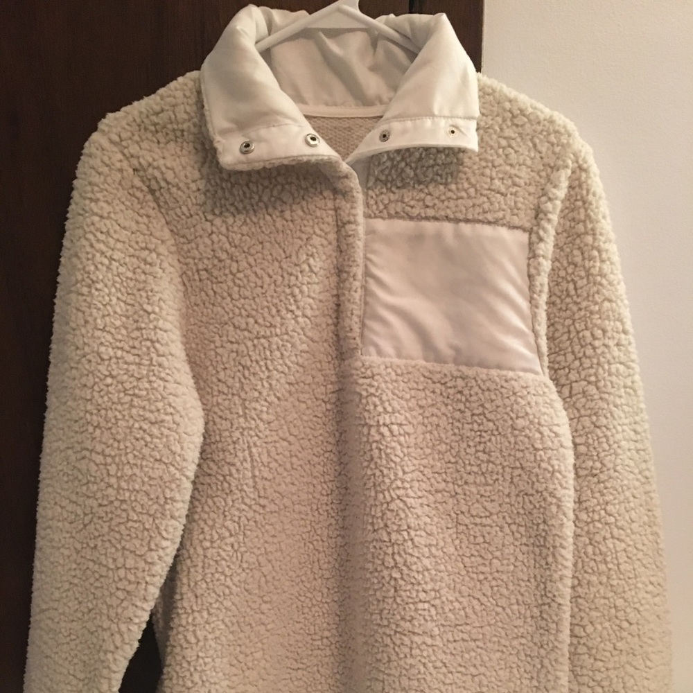 🚫SOLD🚫 Sherpa pullover
